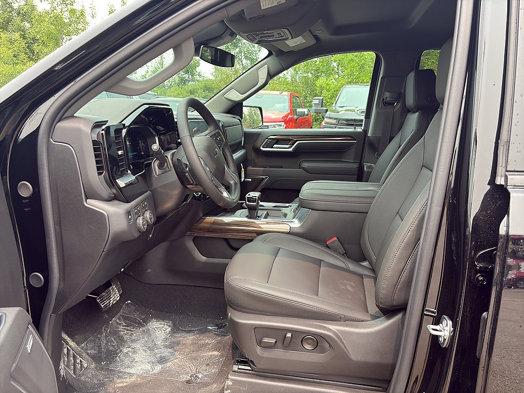 New 2026 Chevrolet Silverado 1500 RST w/ RST All Star Premium Package AWD/4WD image 10