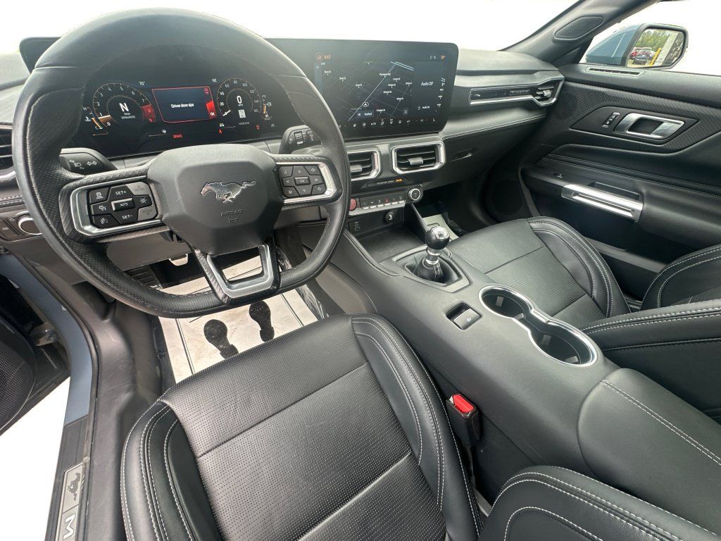 Used 2025 Ford Mustang GT Premium RWD image 30