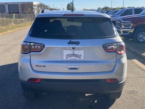 New 2026 Jeep Compass Latitude image 6