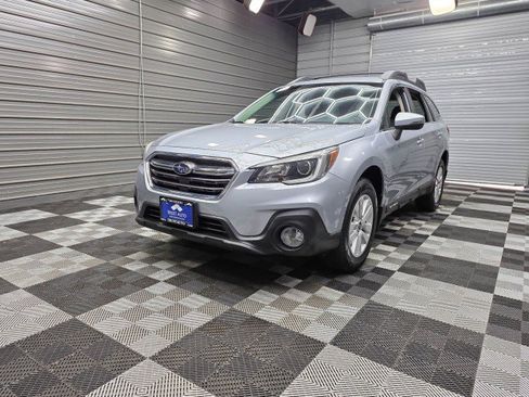 Used 2019 Subaru Outback 2.5i Premium AWD/4WD image 42