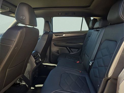New 2026 Volkswagen Atlas Cross Sport SE FWD image 11