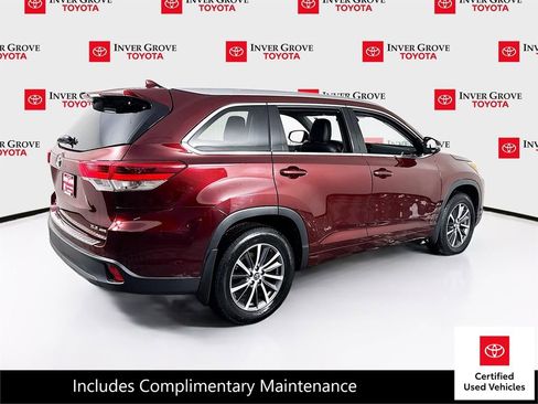 Used 2017 Toyota Highlander XLE image 5