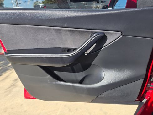 Used 2020 Tesla Model Y Performance AWD/4WD image 17