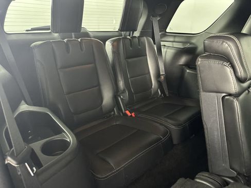 Used 2018 Ford Explorer Limited AWD/4WD image 23