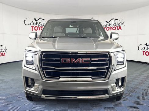 Used 2023 GMC Yukon XL SLT image 3
