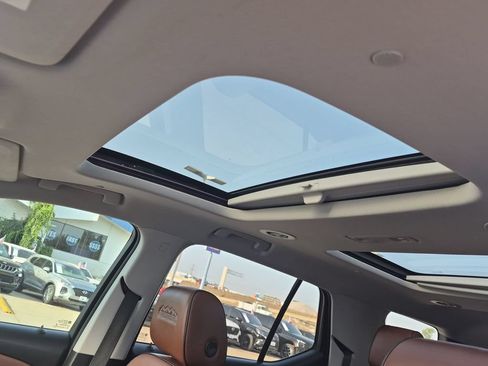 Used 2019 Chevrolet Traverse High Country AWD/4WD image 22