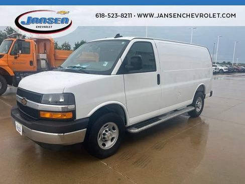 Used 2025 Chevrolet Express 2500 w/ Driver Convenience Package RWD image 3