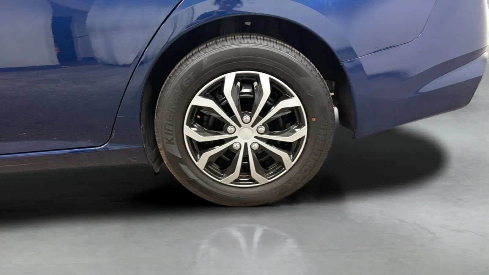 Used 2024 Nissan Altima 2.5 S FWD image 27