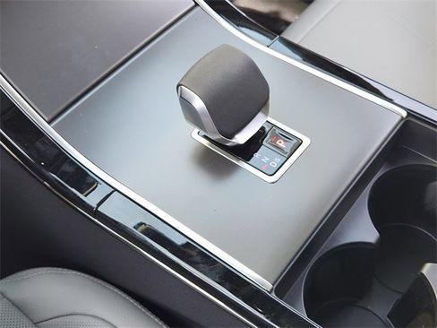 New 2026 Land Rover Range Rover Velar S image 15