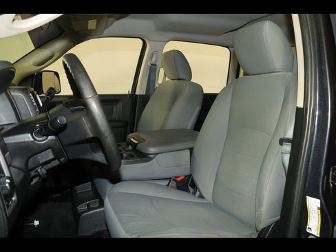 Used 2017 RAM 2500 Tradesman w/ Chrome Appearance Group image 19