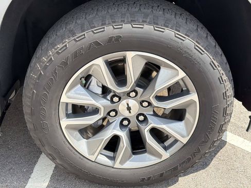 Certified 2020 Chevrolet Silverado 1500 RST AWD/4WD image 9