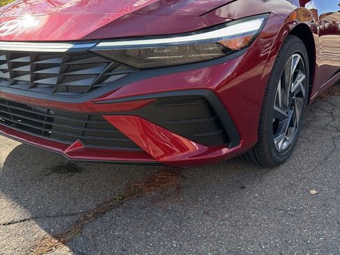 New 2025 Hyundai Elantra Sport image 9