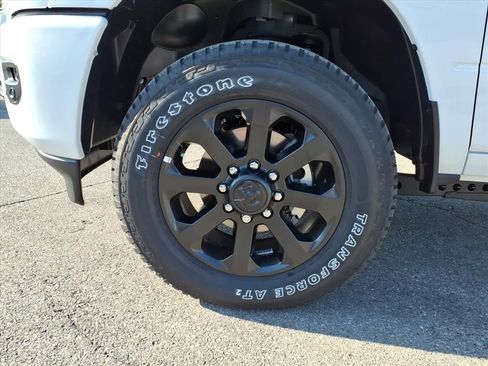 New 2025 RAM 2500 Big Horn image 4