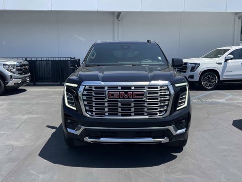 New 2026 GMC Yukon Denali w/ Denali Reserve Package AWD/4WD image 2