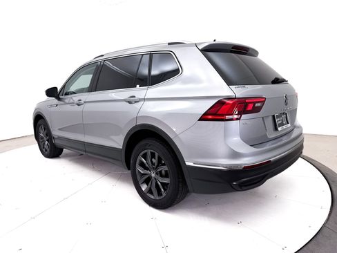 Used 2022 Volkswagen Tiguan SE FWD image 14