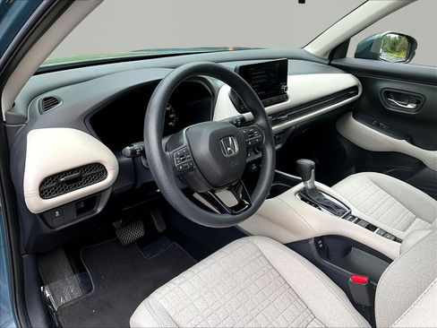 Used 2025 Honda HR-V LX image 17