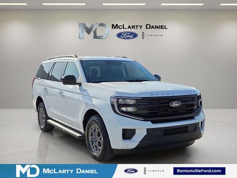 New 2026 Ford Expedition Active image 1