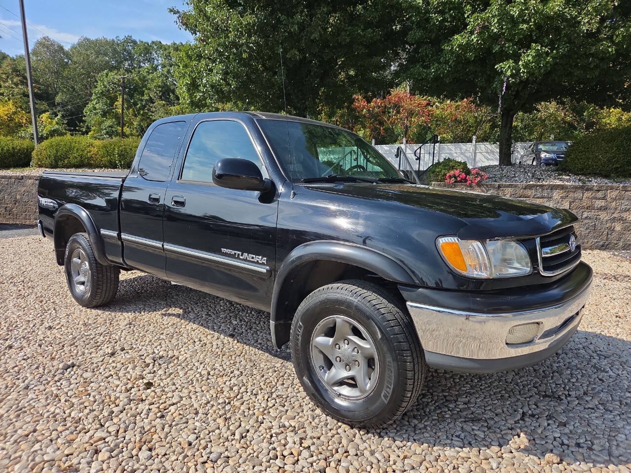 Used 2001 Toyota Tundra Limited w/ Off-Road Pkg AWD/4WD image 1