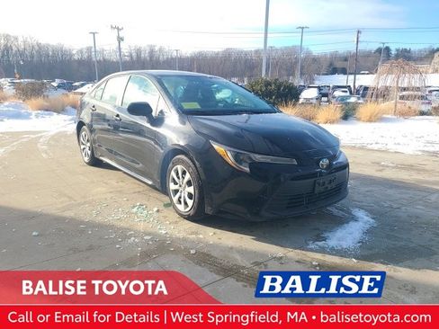Used 2023 Toyota Corolla LE image 1