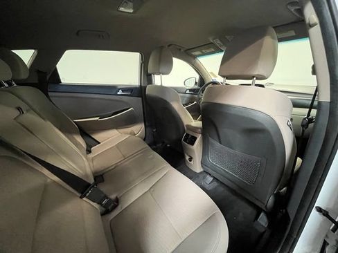 Used 2021 Hyundai Tucson SEL FWD image 12