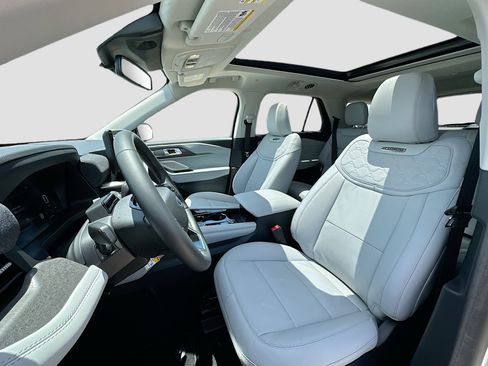 New 2026 Ford Explorer Platinum w/ LUX Leather Package AWD/4WD image 15