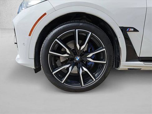 Used 2022 BMW X7 xDrive40i w/ M Sport Package image 25