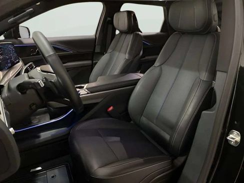 Used 2025 Cadillac Lyriq Luxury RWD image 58
