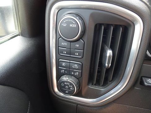 Used 2022 Chevrolet Silverado 2500 High Country w/ Z71 Off-Road Package AWD/4WD image 28
