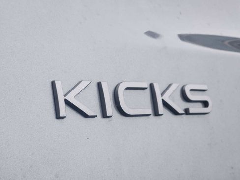 Certified 2025 Nissan Kicks SV w/ Illumination Package image 30