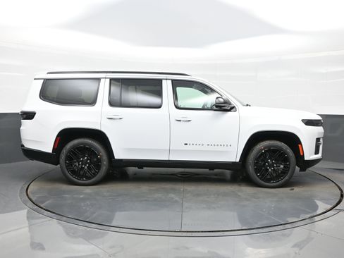 New 2026 Jeep Grand Wagoneer Limited AWD/4WD image 7