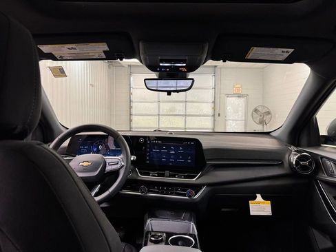 New 2026 Chevrolet Equinox LT w/ Safety and Technology Package image 21