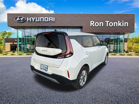 Used 2024 Kia Soul LX w/ Option Group 015 image 3
