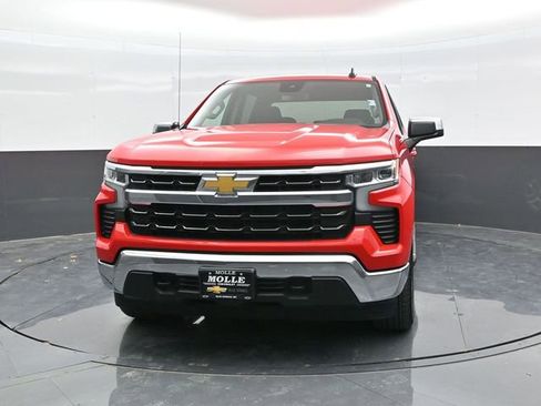 Used 2023 Chevrolet Silverado 1500 LT AWD/4WD image 2