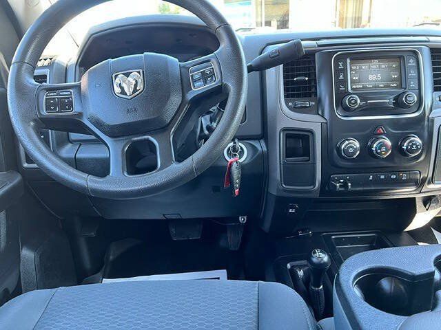 Used 2018 RAM 3500 Tradesman w/ Chrome Appearance Group AWD/4WD image 16