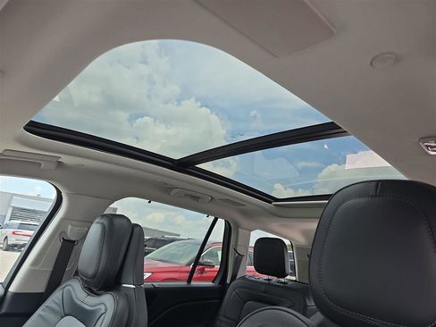 New 2025 Lincoln Aviator Reserve w/ Luxury Package image 30