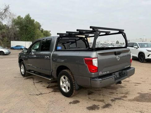 Used 2019 Nissan Titan SV w/ SV Convenience Package AWD/4WD image 3