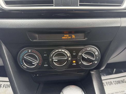 Used 2014 MAZDA MAZDA3 i Touring image 25