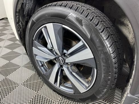Used 2023 Nissan Rogue Platinum w/ Platinum Premium Package FWD image 13
