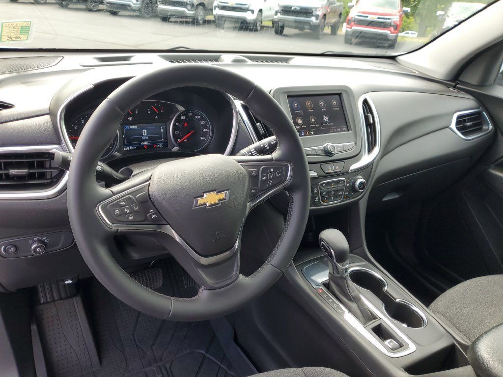 Used 2024 Chevrolet Equinox LT w/ LPO, Floor Liner Package FWD image 7