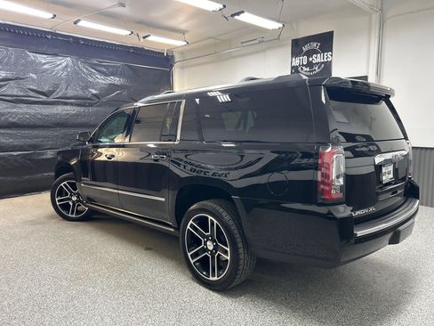 Used 2015 GMC Yukon XL Denali w/ Premium Package AWD/4WD image 4