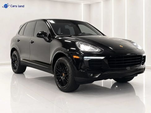 Used 2017 Porsche Cayenne AWD/4WD image 1