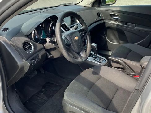 Used 2015 Chevrolet Cruze LT image 5