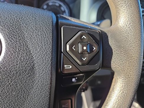 Used 2018 Toyota Tacoma SR image 25