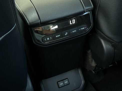 New 2026 Toyota Highlander XLE AWD/4WD image 14