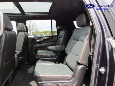 Used 2025 GMC Yukon XL AT4 w/ AT4 Premium Package AWD/4WD image 20