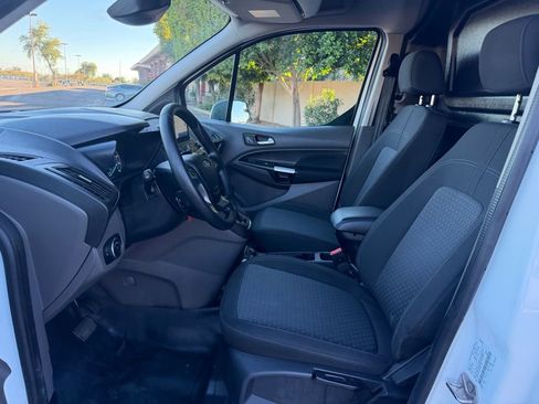 Used 2023 Ford Transit Connect XLT image 19