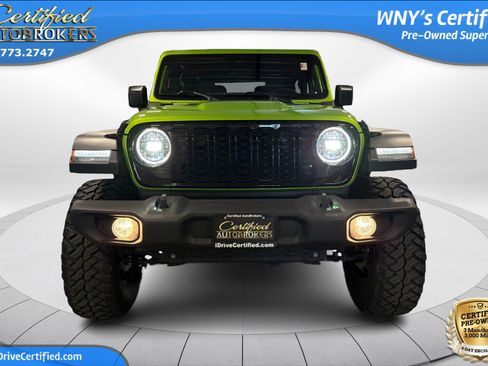 Used 2025 Jeep Wrangler Sport AWD/4WD image 2