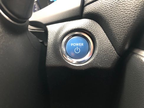 Certified 2020 Toyota RAV4 Limited image 19