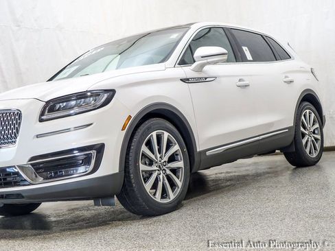 Used 2019 Lincoln Nautilus Select image 4