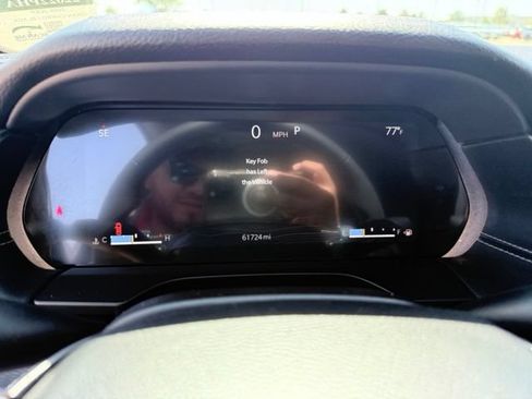 Used 2023 Jeep Grand Cherokee L Laredo RWD image 11